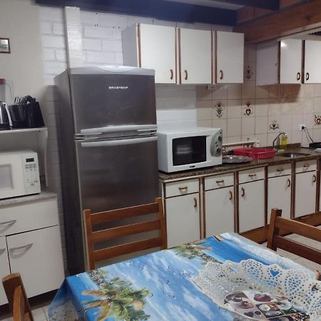 Apartamento Estilo Chale - Enxaimel Бомбиньяс Экстерьер фото