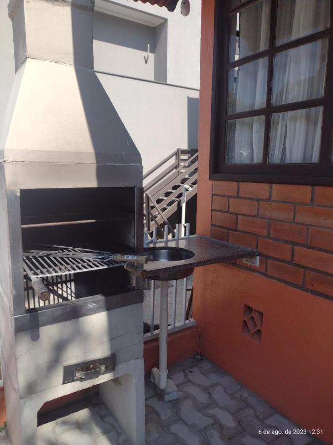Apartamento Estilo Chale - Enxaimel Бомбиньяс Экстерьер фото